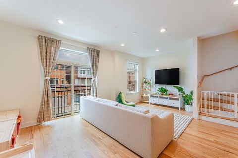 Tiny photo for 3239 S Stewart Avenue, Chicago, IL 60616 (MLS # 12768077)