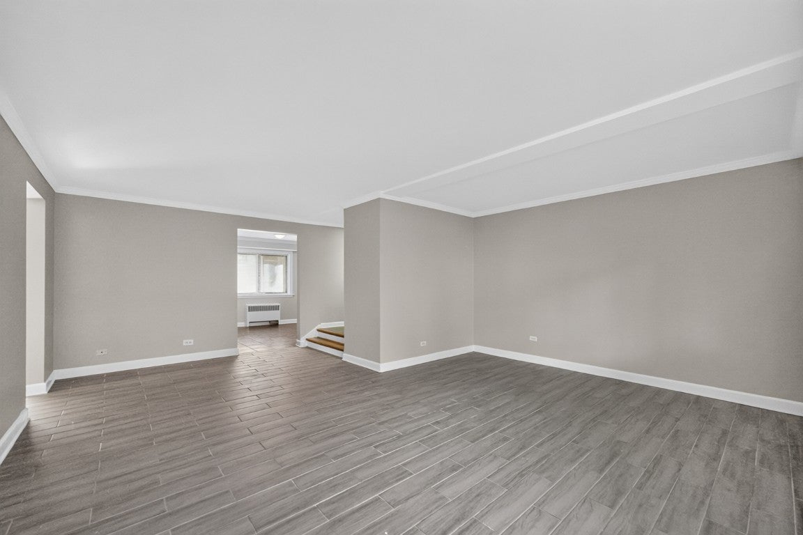 2710 W LUNT Avenue 107