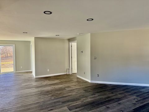 Tiny photo for 331 W Lincoln Street, Utica, IL 61373 (MLS # 12595752)