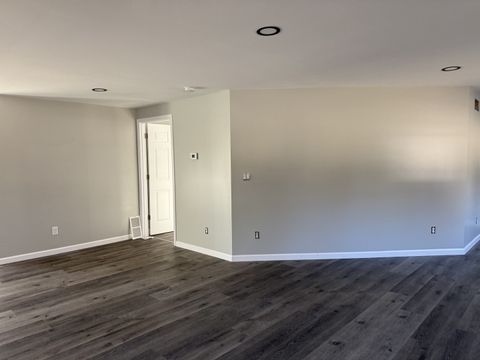 Tiny photo for 331 W Lincoln Street, Utica, IL 61373 (MLS # 12595752)