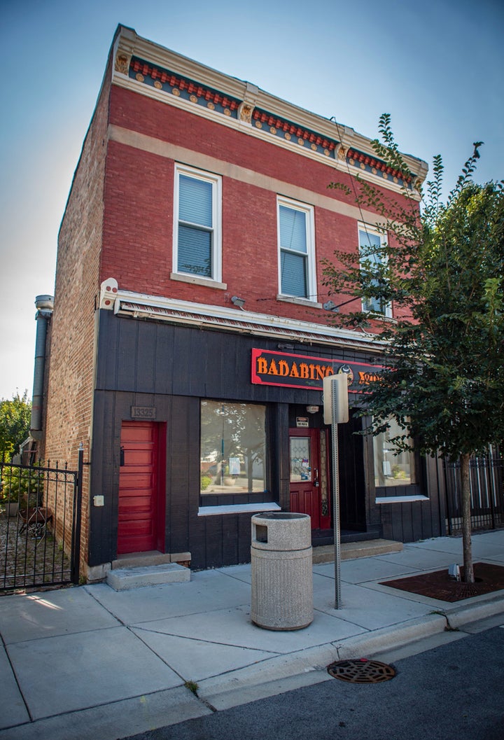 Photo 1 of 52 — 13325 Olde Western Avenue, Blue Island, IL 60406