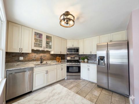 Tiny photo for 790 Regina Court #790, Woodstock, IL 60098 (MLS # 12589512)