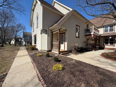 Tiny photo for 790 Regina Court #790, Woodstock, IL 60098 (MLS # 12589512)