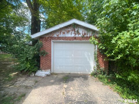 Tiny photo for 404 S ORCHARD Drive, Carbondale, IL 62901 (MLS # EB459988)