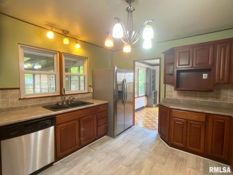 Tiny photo for 404 S ORCHARD Drive, Carbondale, IL 62901 (MLS # EB459988)