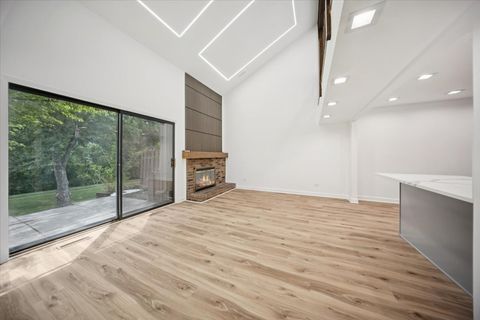 Tiny photo for 567 Cress Creek Lane, Crystal Lake, IL 60014 (MLS # 12482757)