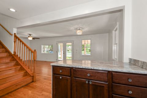 Tiny photo for 13942 Long Avenue, Crestwood, IL 60418 (MLS # 12482562)