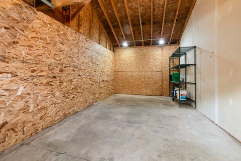 Tiny photo for 13942 Long Avenue, Crestwood, IL 60418 (MLS # 12482562)