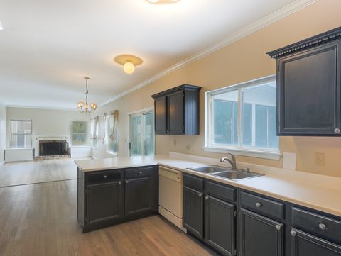 Tiny photo for 1008 Victoria Drive, Fox River Grove, IL 60021 (MLS # 12562658)