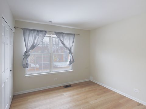 Tiny photo for 1008 Victoria Drive, Fox River Grove, IL 60021 (MLS # 12562658)