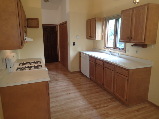 3430 TREADWAY Court
