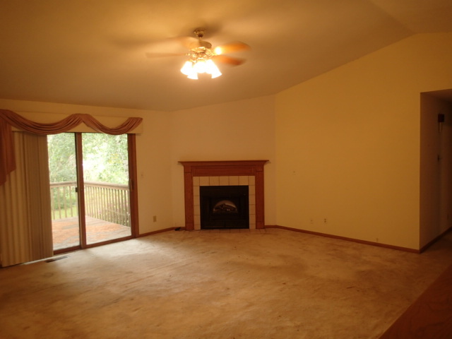 3430 TREADWAY Court
