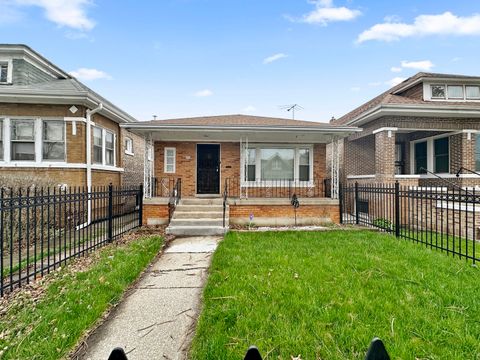 Photo of 730 E 91st Place, Chicago, IL 60619 (MLS # 12617577)