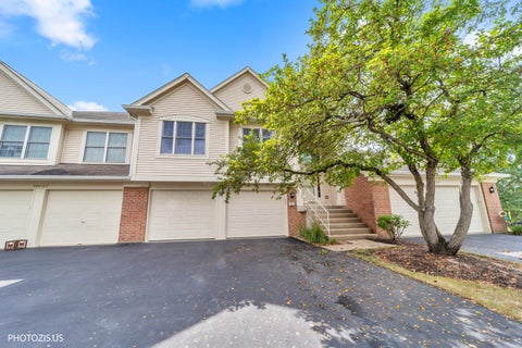 Photo of 30W111 Fairfax Court #30w111, Warrenville, IL 60555 (MLS # 12770399)