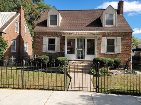 10055 S Oglesby Avenue Chicago IL 60617