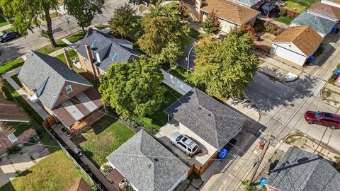 Tiny photo for 6201 S MEADE Avenue, Chicago, IL 60638 (MLS # 12510783)