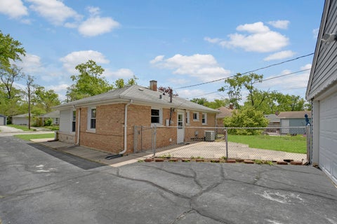 Tiny photo for 273 Mohawk Street, Park Forest, IL 60466 (MLS # 12747967)