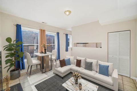 Tiny photo for 6712 S Ridgeland Avenue #3A, Chicago, IL 60649 (MLS # 12487998)