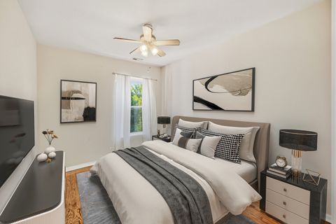 Tiny photo for 6712 S Ridgeland Avenue #3A, Chicago, IL 60649 (MLS # 12487998)