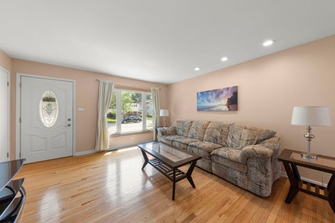 Tiny photo for 15200 Oxford Drive, Oak Forest, IL 60452 (MLS # 12693934)