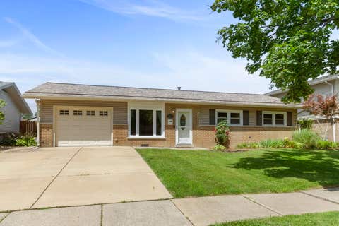 Tiny photo for 15200 Oxford Drive, Oak Forest, IL 60452 (MLS # 12693934)