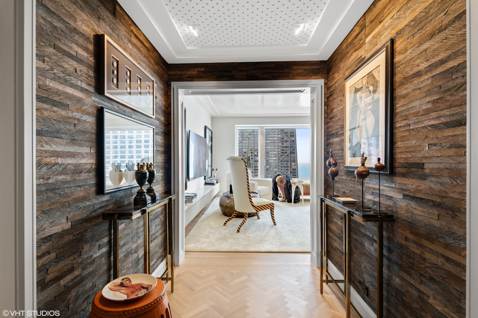 161 E Chicago Avenue 53H
