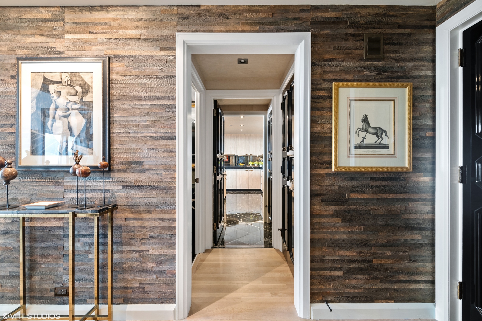 161 E Chicago Avenue 53H