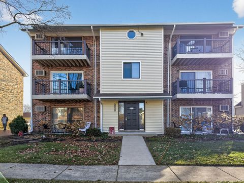 Photo of 2713 Northcreek Drive #5, Woodridge, IL 60517 (MLS # 12543289)