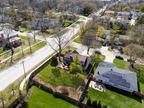 Tiny photo for 121 N Glendale Avenue, Barrington, IL 60010 (MLS # 12601597)