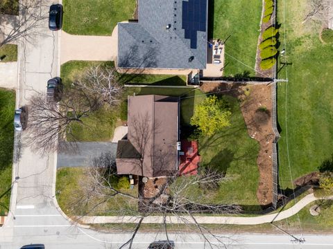 Tiny photo for 121 N Glendale Avenue, Barrington, IL 60010 (MLS # 12601597)
