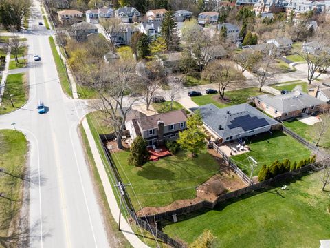 Tiny photo for 121 N Glendale Avenue, Barrington, IL 60010 (MLS # 12601597)