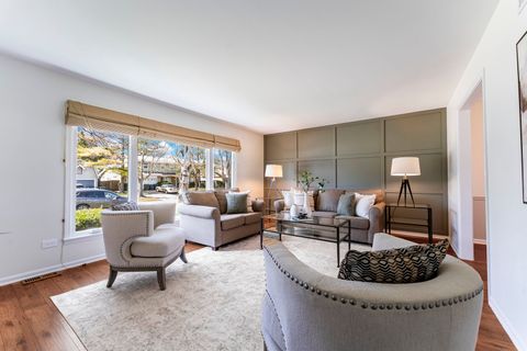 Tiny photo for 121 N Glendale Avenue, Barrington, IL 60010 (MLS # 12601597)