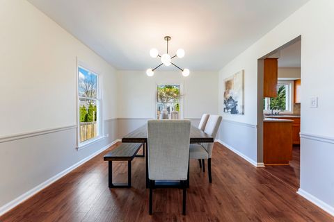 Tiny photo for 121 N Glendale Avenue, Barrington, IL 60010 (MLS # 12601597)