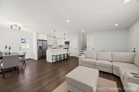 Tiny photo for 22W080 Valleyview Drive, Glen Ellyn, IL 60137 (MLS # 12615153)