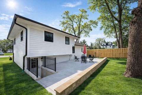 Tiny photo for 22W080 Valleyview Drive, Glen Ellyn, IL 60137 (MLS # 12615153)