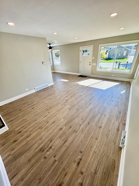 Tiny photo for 2904 140th Street, Blue Island, IL 60406 (MLS # 12492164)