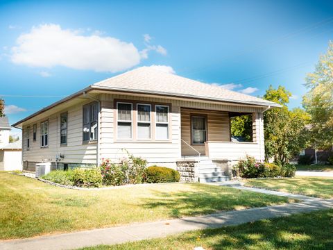 Photo of 503 W. Livingston Street, Pontiac, IL 61764 (MLS # 12490922)