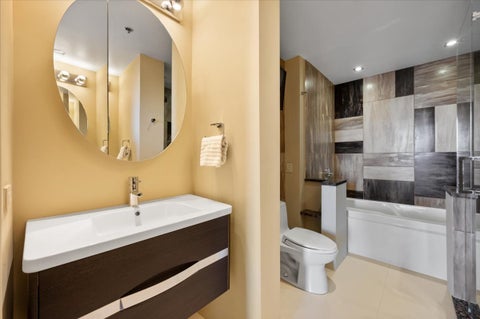 Tiny photo for 653 N Kingsbury Street #1103, Chicago, IL 60654 (MLS # 12688932)