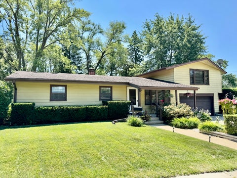 Tiny photo for 1511 Rogers Court, DeKalb, IL 60115 (MLS # 12705895)