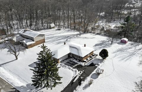 Tiny photo for 2033 E Hickory Street, Crete, IL 60417 (MLS # 12502401)