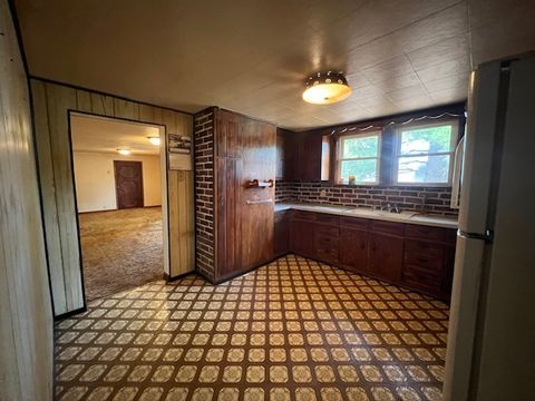 Tiny photo for 913 S 15th Avenue, Freeport, IL 61032 (MLS # 12492233)