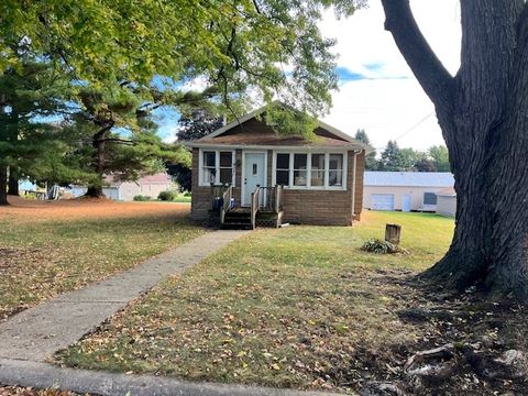 Tiny photo for 913 S 15th Avenue, Freeport, IL 61032 (MLS # 12492233)