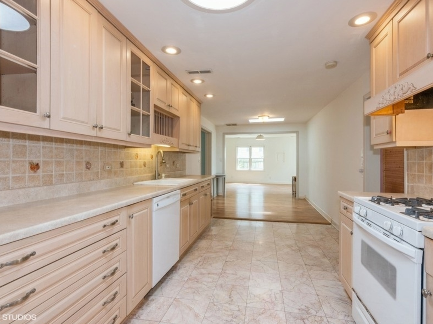156 Forest View Avenue