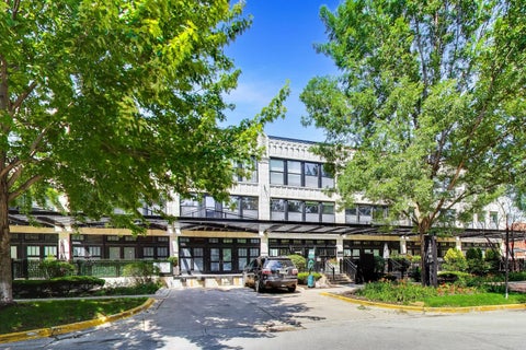 Photo of 1000 W 15th Street #116, Chicago, IL 60608 (MLS # 12700024)