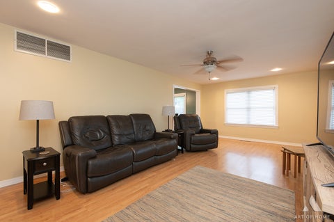 Tiny photo for 11548 S Neenah Avenue, Worth, IL 60482 (MLS # 12774894)