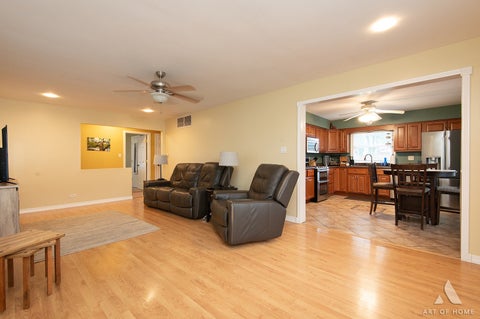 Tiny photo for 11548 S Neenah Avenue, Worth, IL 60482 (MLS # 12774894)