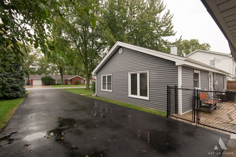 Tiny photo for 11548 S Neenah Avenue, Worth, IL 60482 (MLS # 12774894)