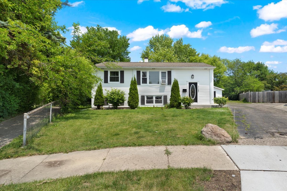 2116 Castle Court