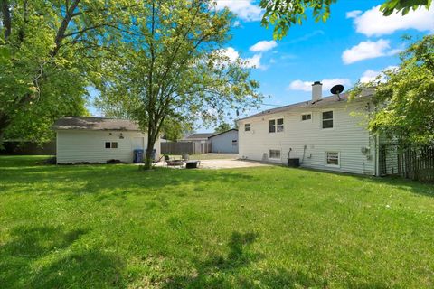 Tiny photo for 2116 Castle Court, Waukegan, IL 60087 (MLS # 12405319)