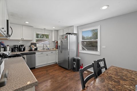 Tiny photo for 2116 Castle Court, Waukegan, IL 60087 (MLS # 12405319)